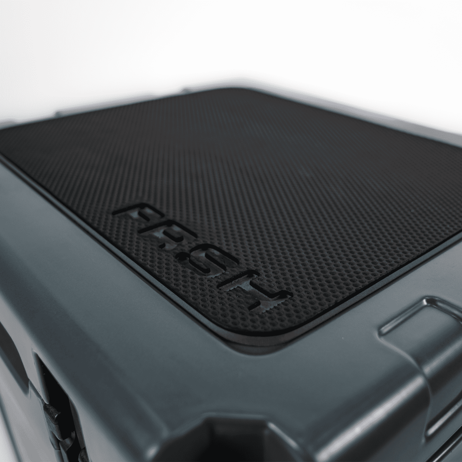 FRSH 33L hard cooler top view showing durable lid and secure handle for outdoor and camping use